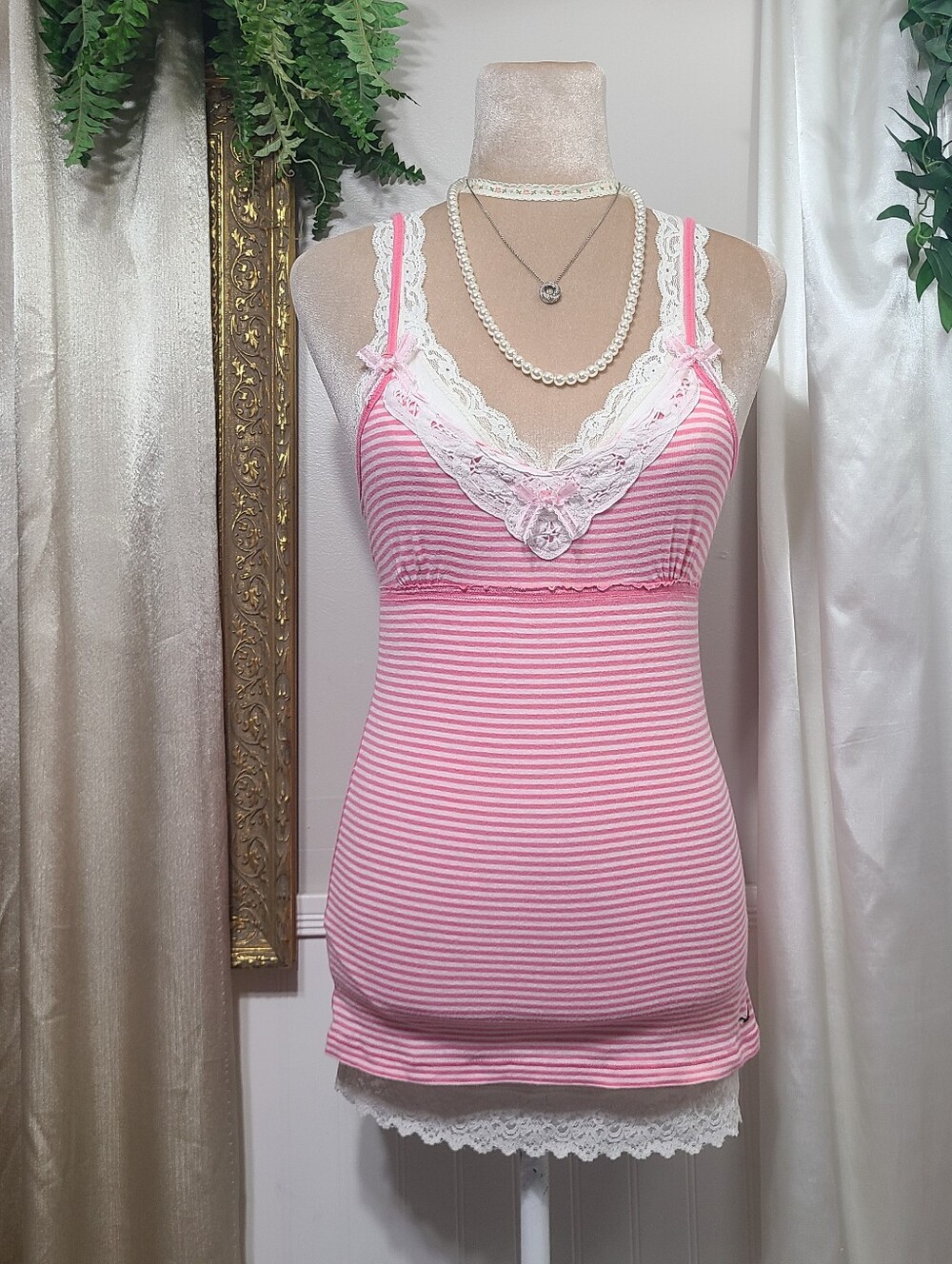 ♡ Y2K ♡ Hollister Pink Striped Lace Babydoll Cami Blingy Bows Coquette Tank Top